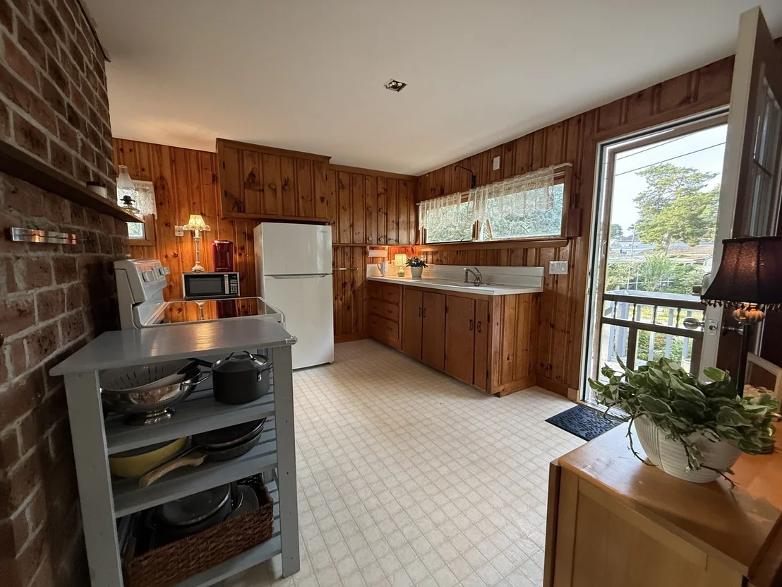 Photo of 26 Massasoit Ave