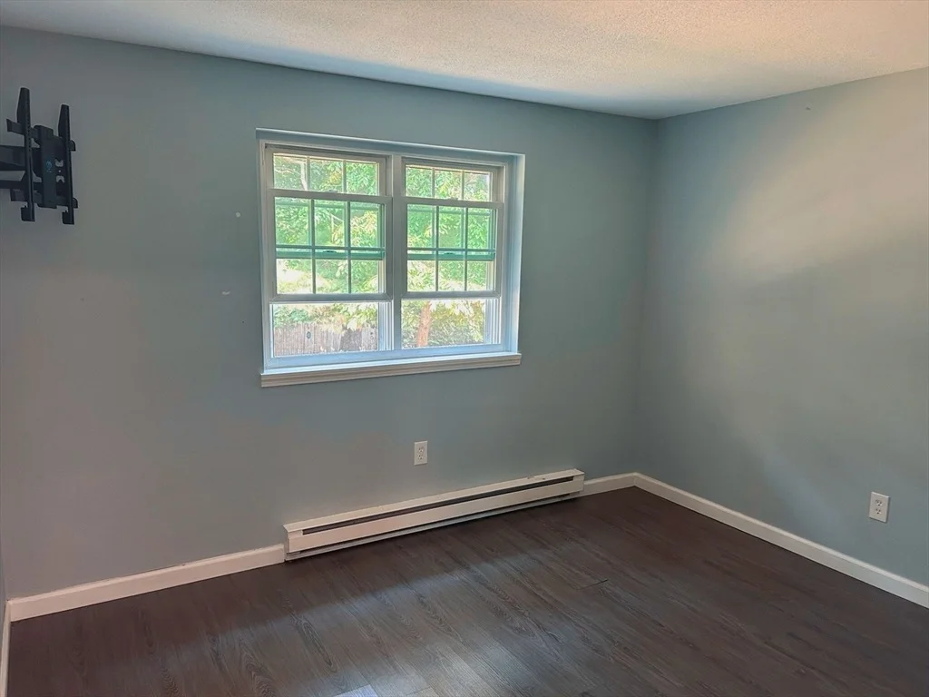 Photo of Unit D at 4 Maple Crest Circle