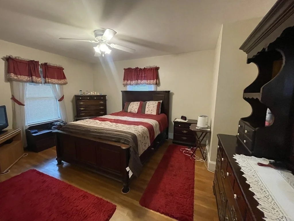 Photo of 384 Elliott St