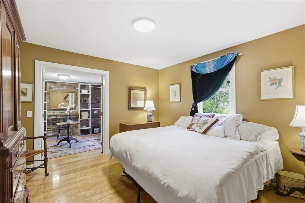 Photo of 110 Parkerview St.