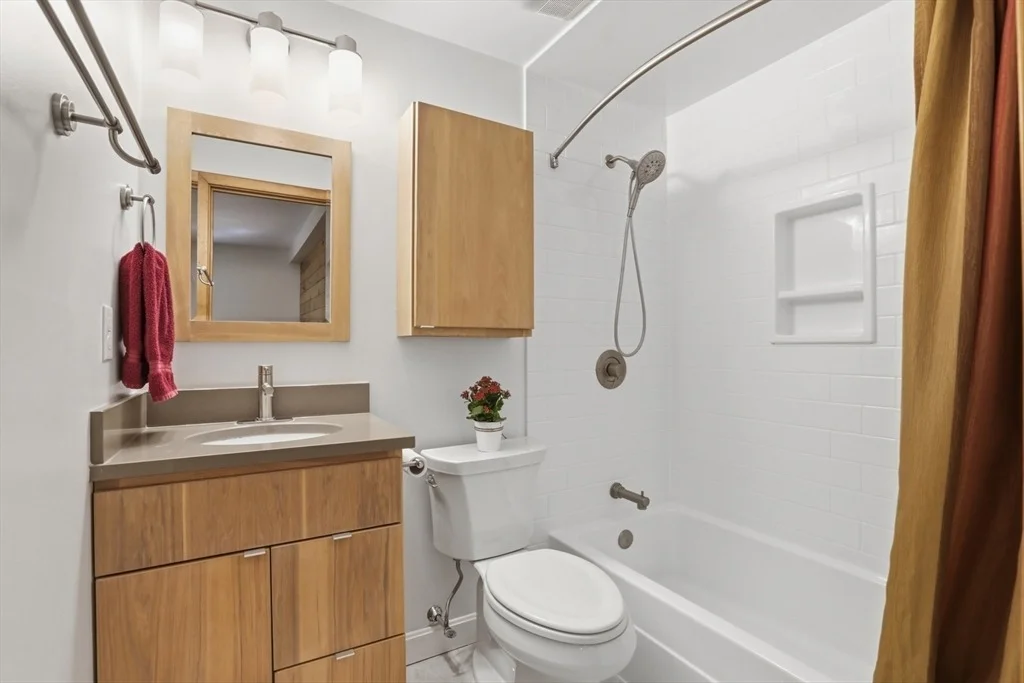 Photo of 39 Hog Hill Road