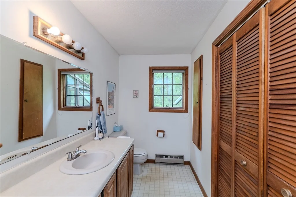 Photo of 102 Larkspur Dr
