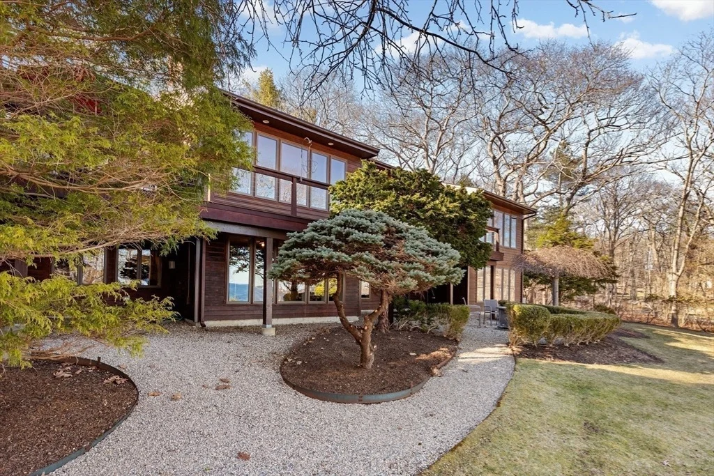 Photo of 92 Hesperus Ave