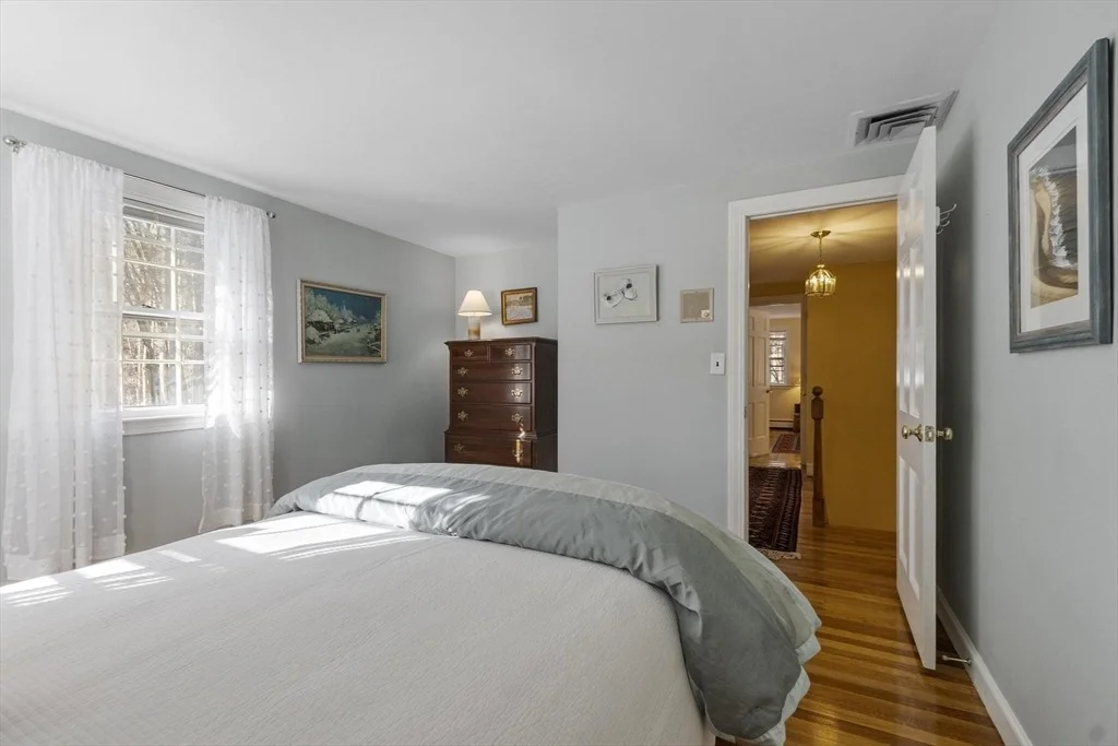 Photo of 265 College Rd