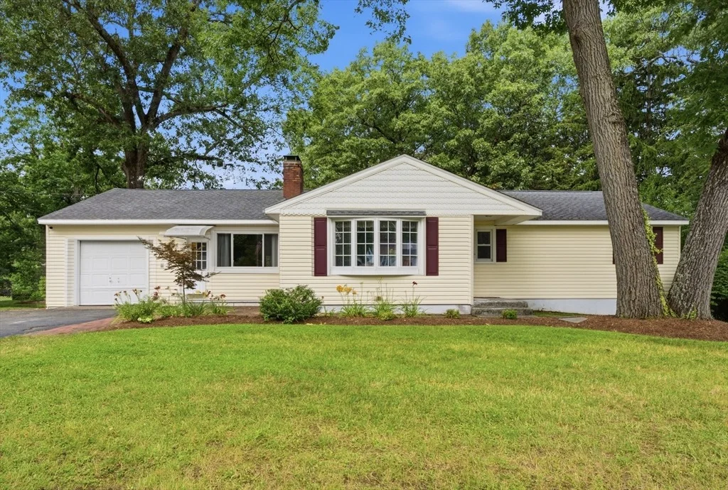Photo of 28 Intervale Rd
