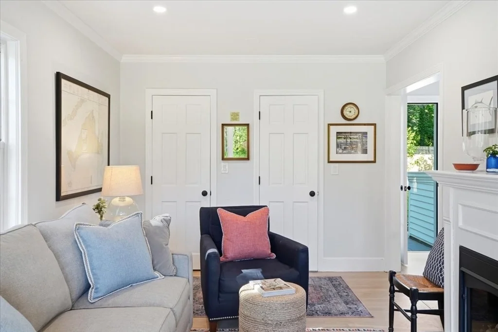 Photo of 77 Cushing Road