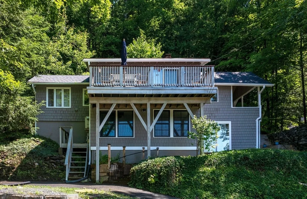 Photo of 136 Buckland Rd