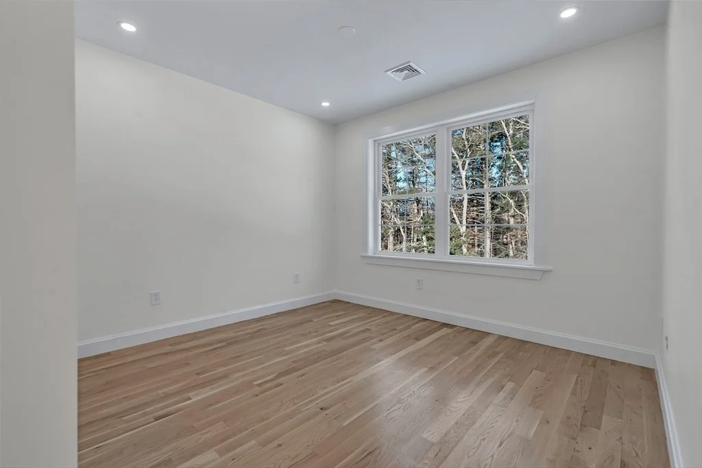 Photo of 25 Columbine Rd