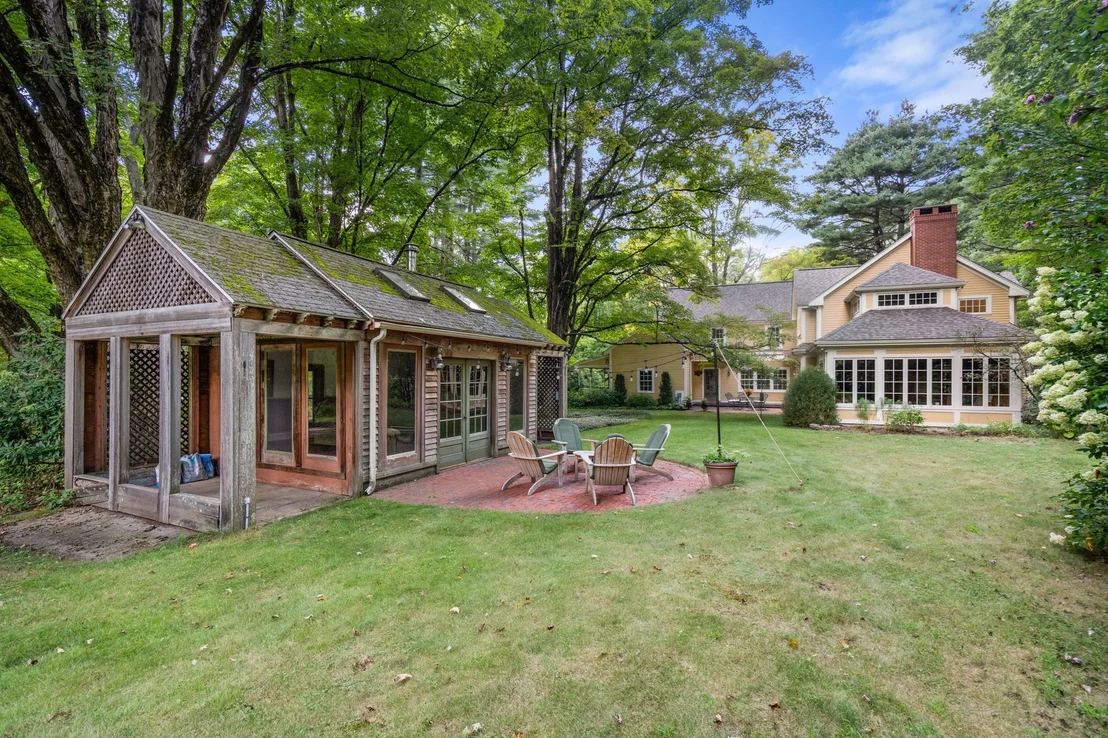 Photo of 270 Concord Rd