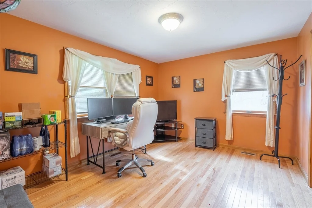 Photo of 25 Grandview Dr