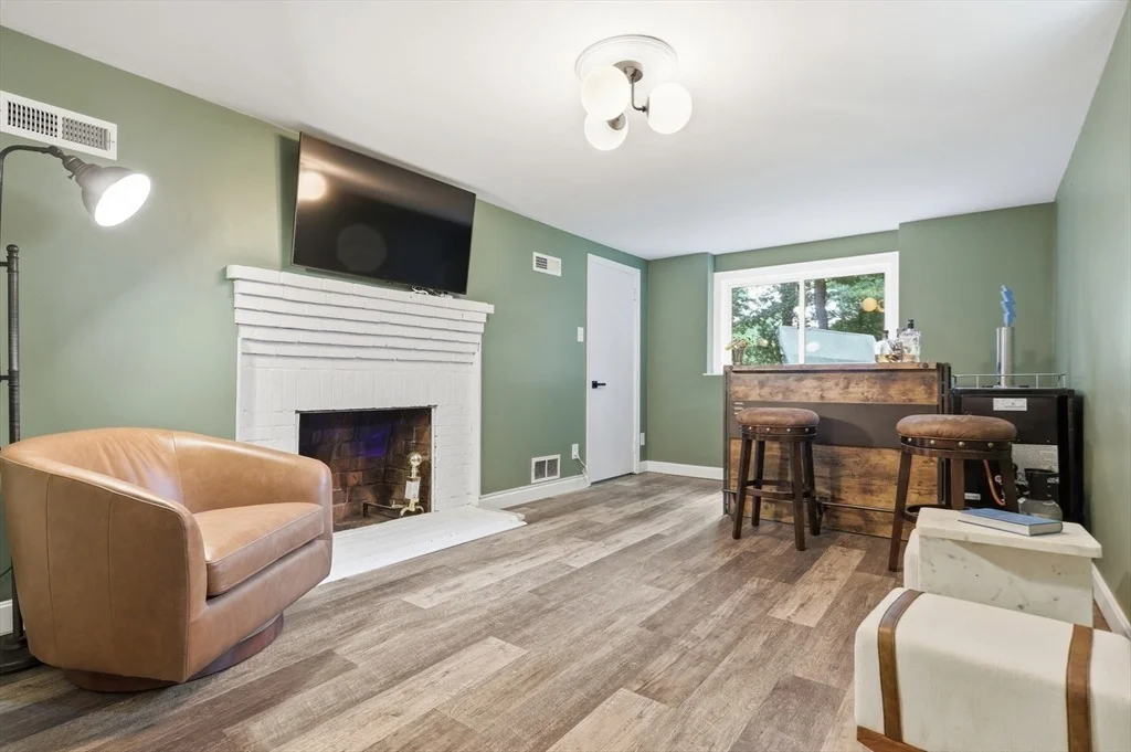 Photo of 377 Pearl St