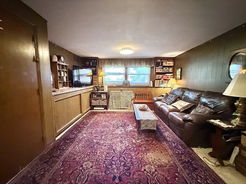 Photo of 16 Meadowview Rd