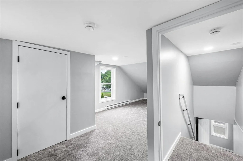 Photo of 83 Rolf Ave
