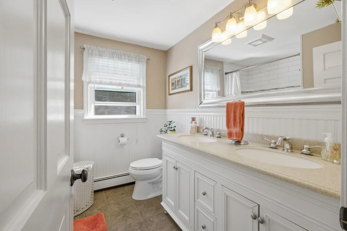 Photo of 4 Portmore Ln