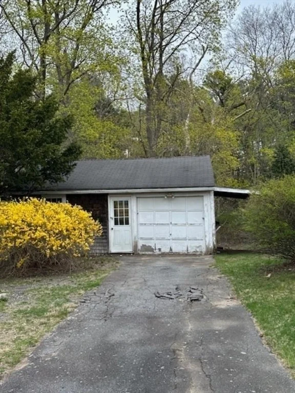 Photo of 12 Maple Ave