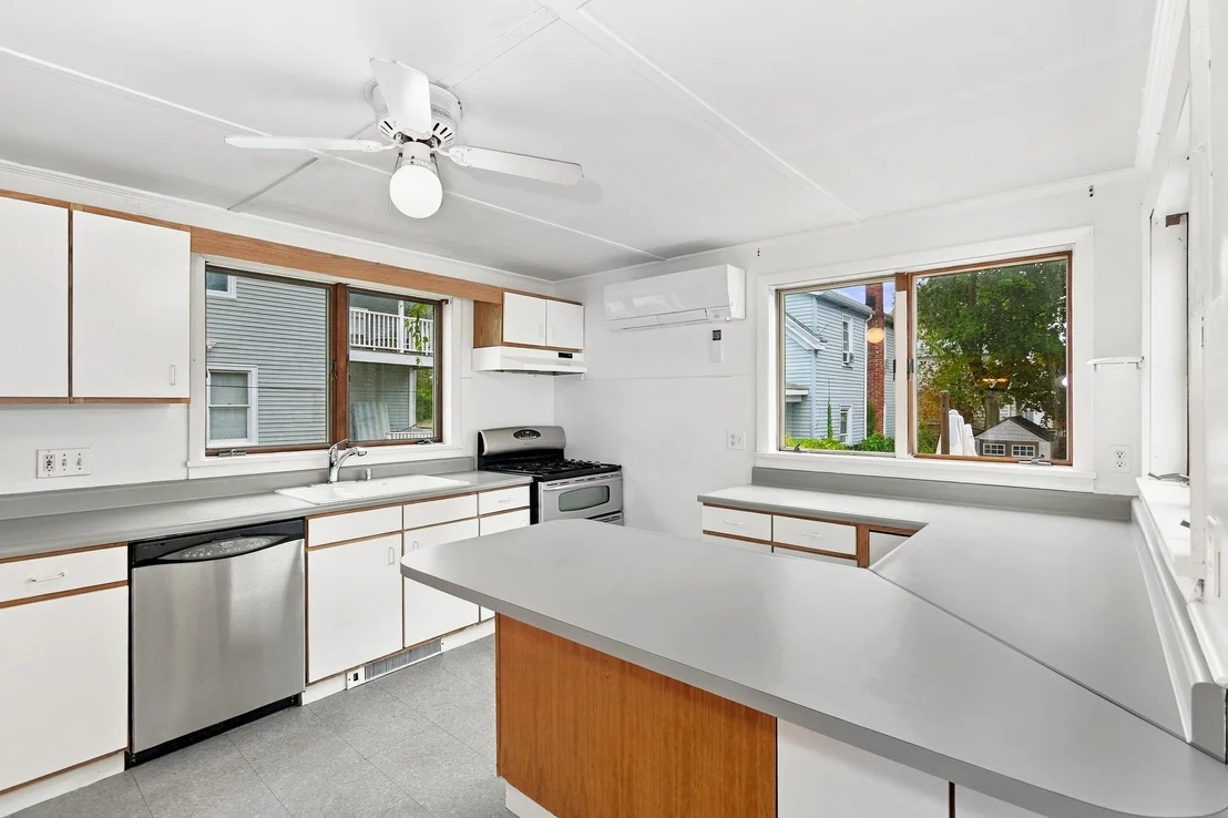 Photo of 85 Pine St