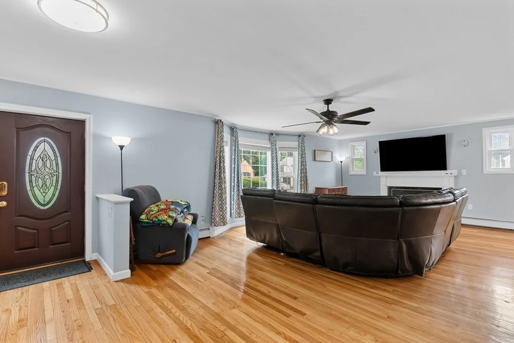Photo of 10 Wesley Dr