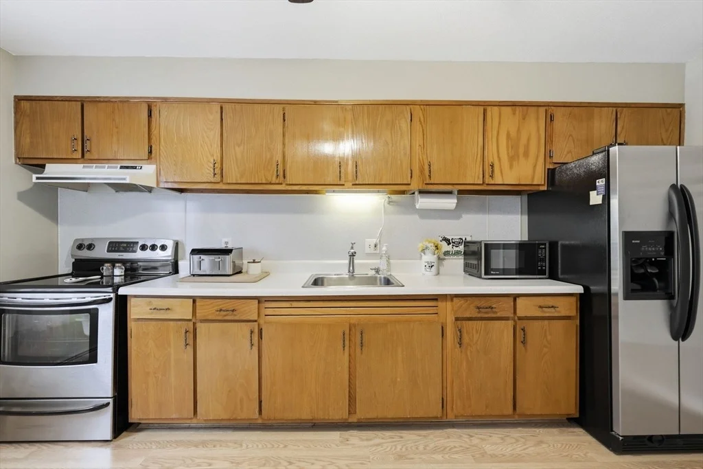Photo of Unit A at 119 Colonial Cir