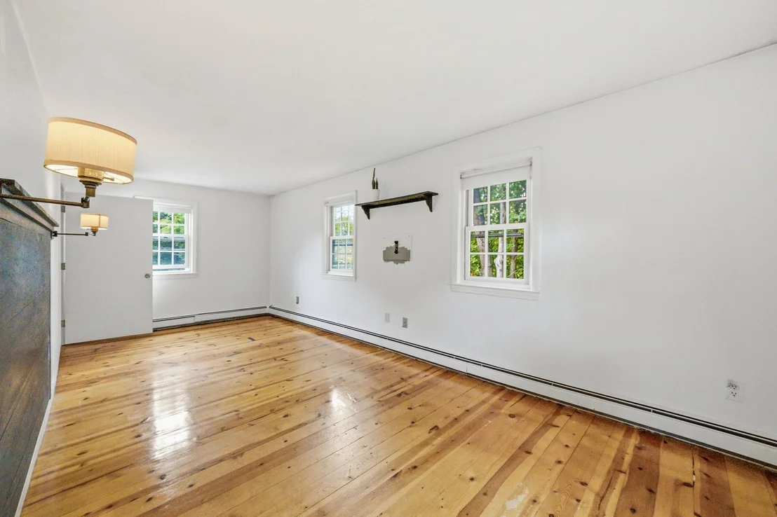 Photo of 33 School St