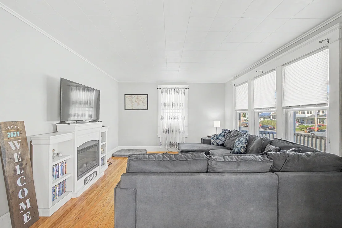 Photo of 419 Hillside Ave