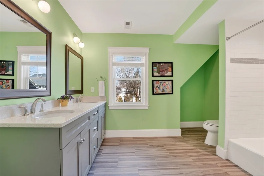 Photo of 176 Melrose Avenue
