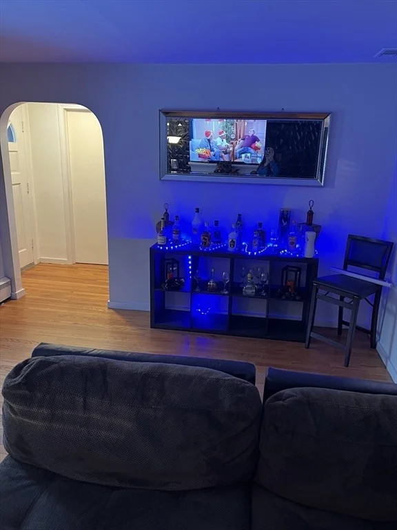 Photo of 281 Roosevelt Ave