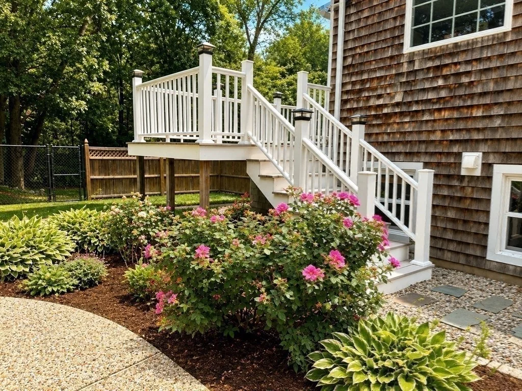 Photo of 22 Harvest Ln