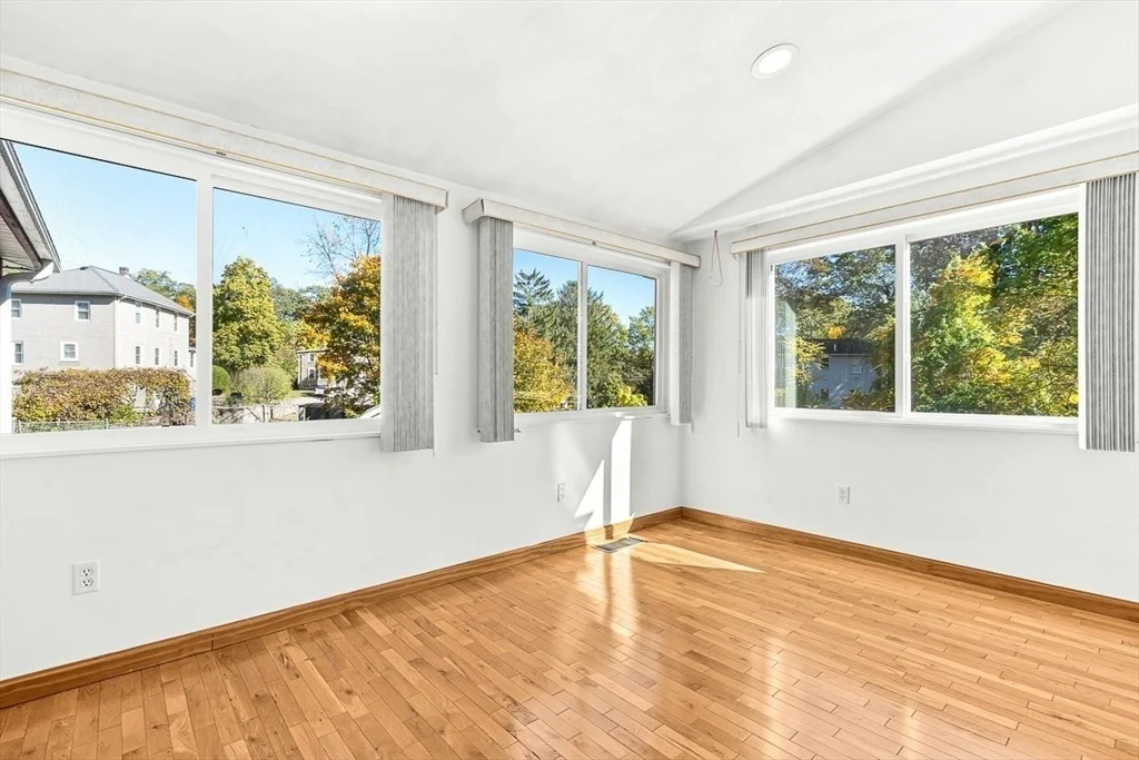 Photo of 1 Ludlow Ave