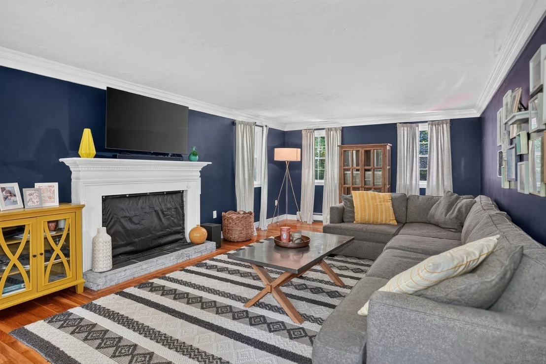 Photo of 18 Coolidge Cir