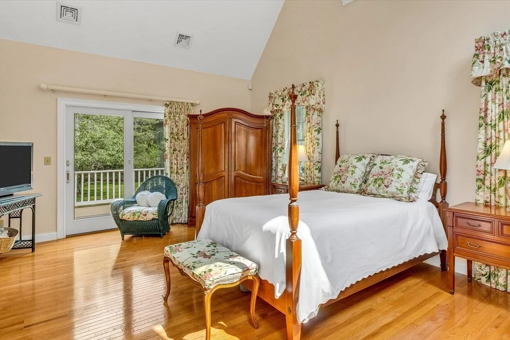 Photo of 663 Crowells Bog Road