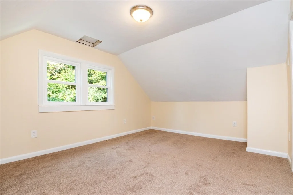 Photo of 4 Highland Cir