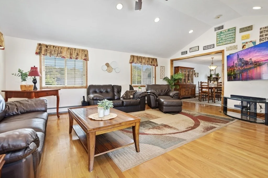 Photo of 44 Blueridge Ave