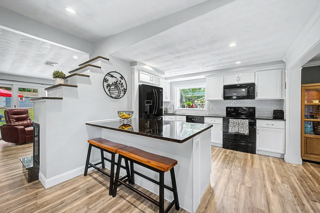 Photo of 9 Joseph Rd