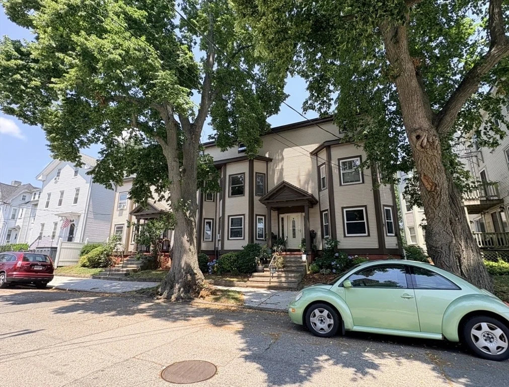 Photo of Unit C4 at 528 Cherry Street