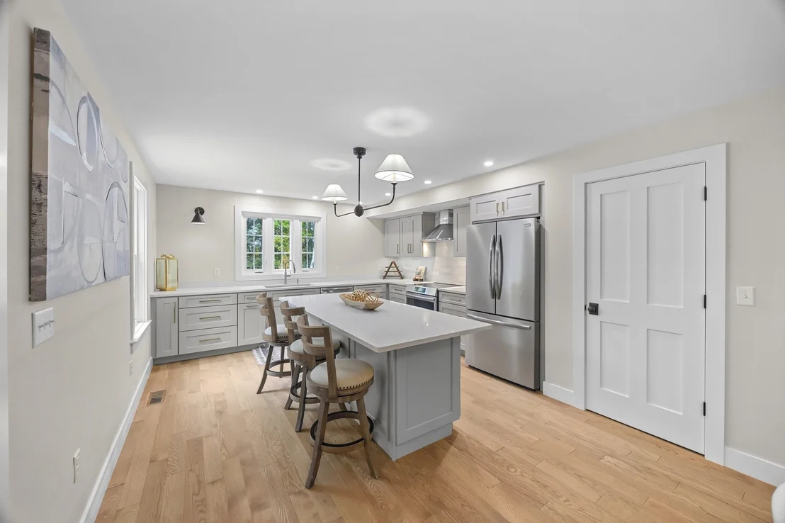 Photo of 128 Old Southbridge Road
