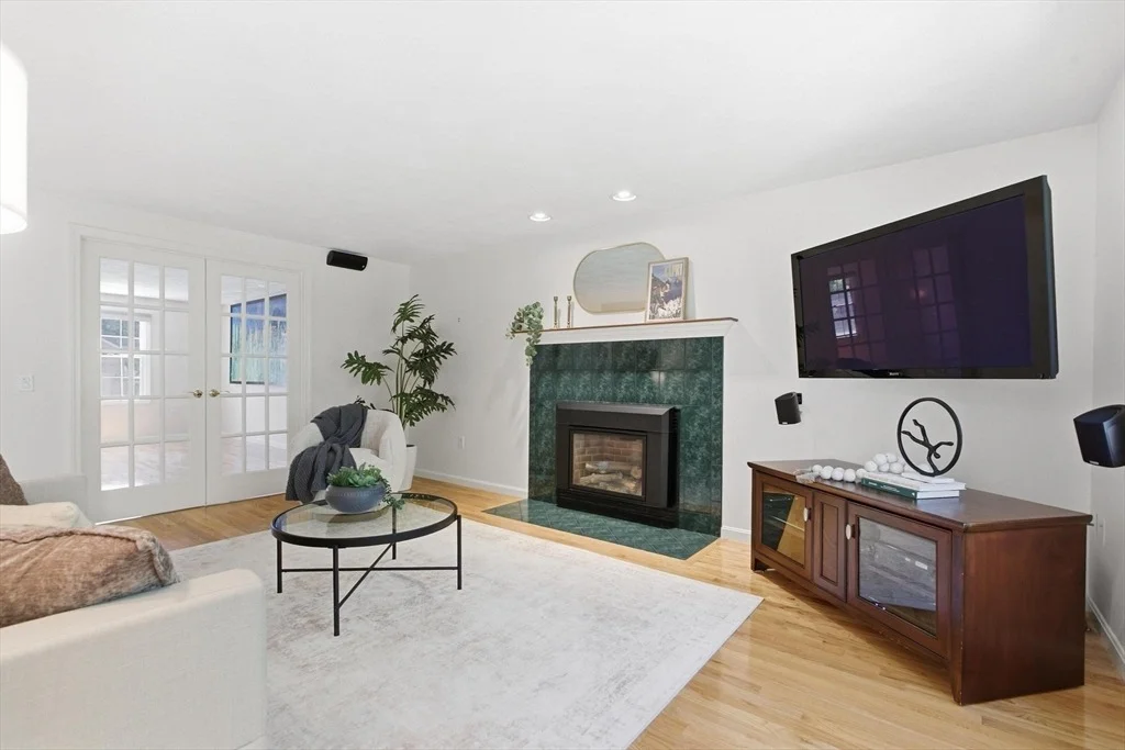 Photo of 11 Thornton Dr