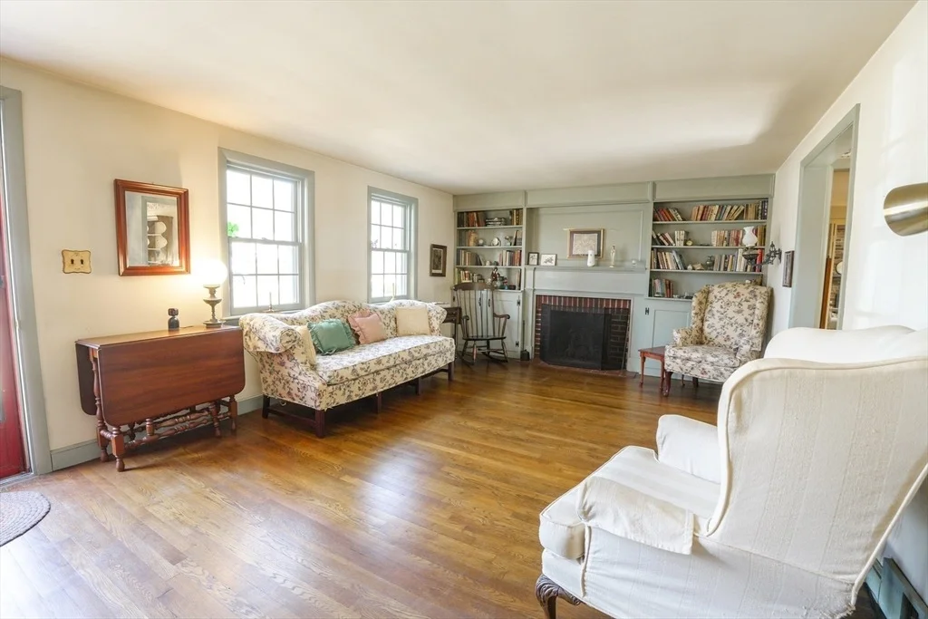 Photo of 12 Oak Tree Lane