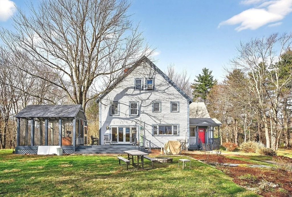 Photo of 320 Old Ayer Rd