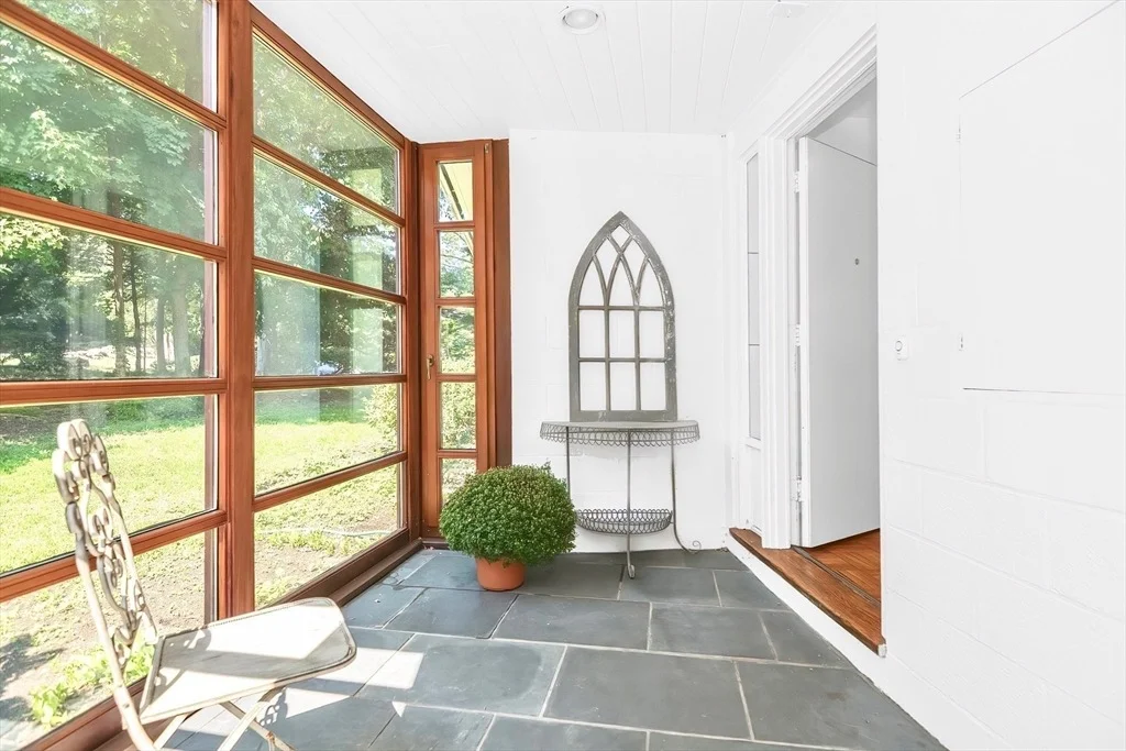 Photo of 115 Juniper Rd