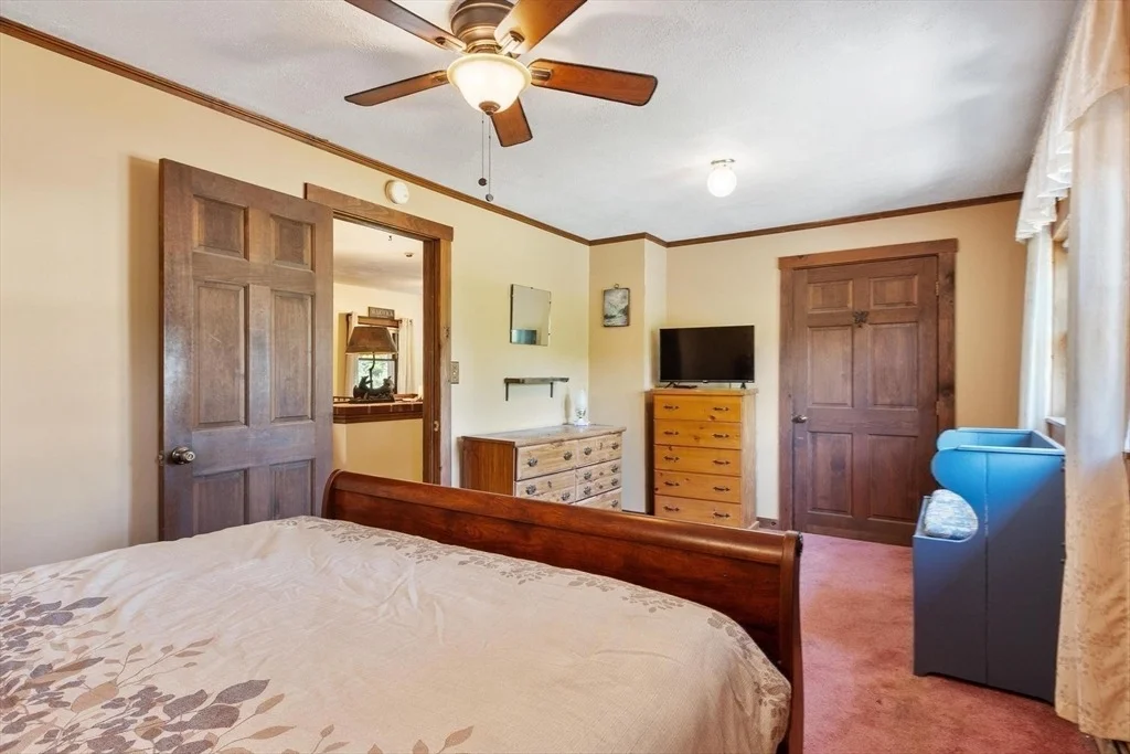 Photo of 165 Hockanum Road