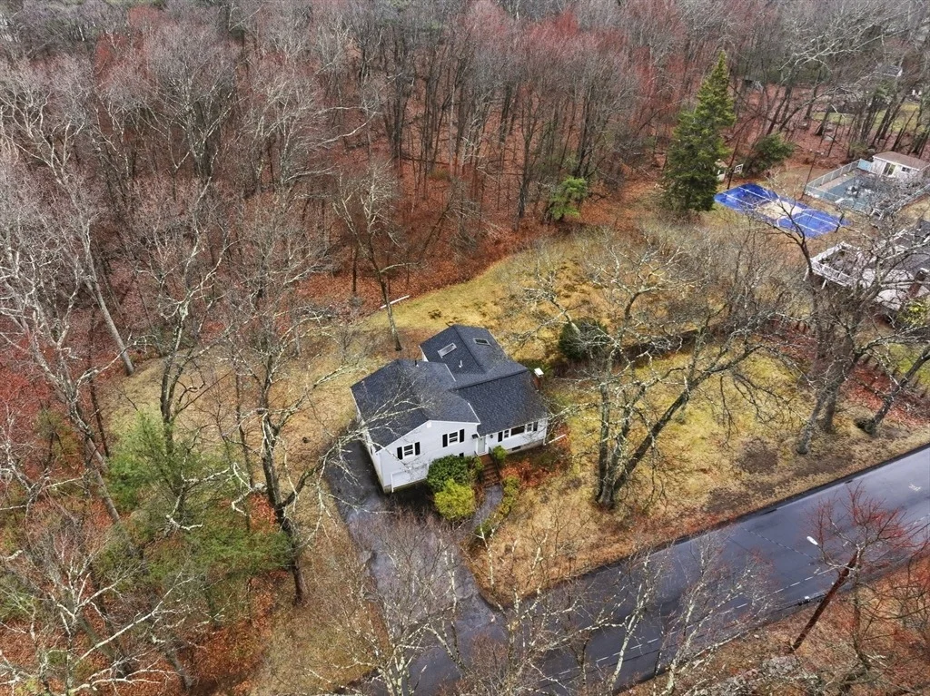 Photo of 8 Ledgewood Drive