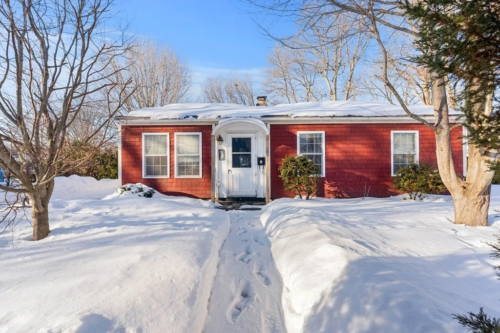 Photo of 194 River Rd