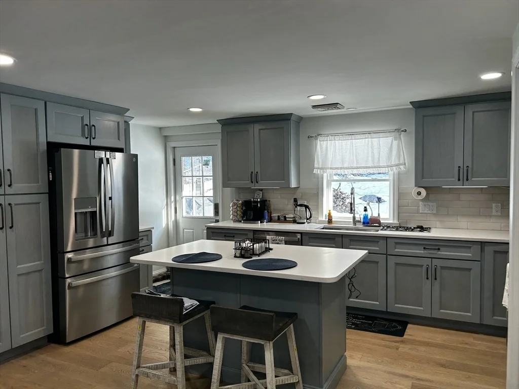 Photo of 30 Ruthellen Rd