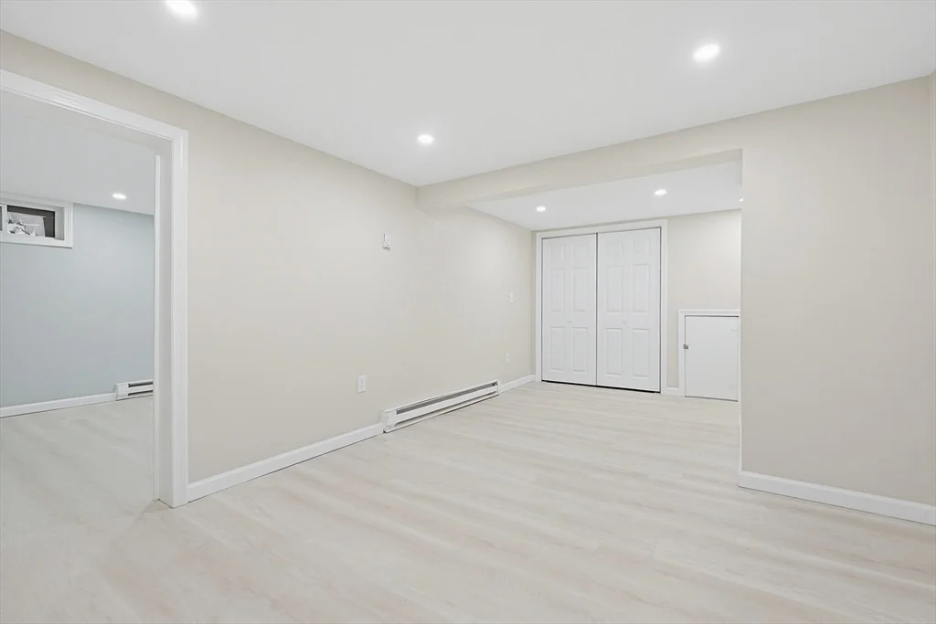 Photo of 6 Almond Dr