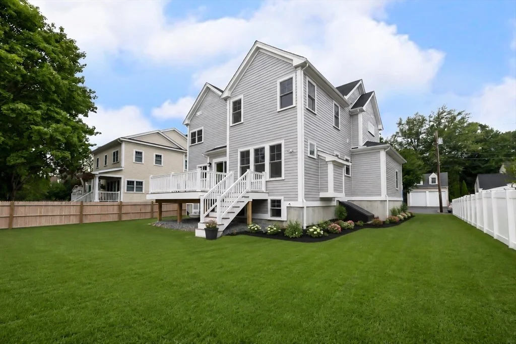Photo of 54 Hawthorn Ave