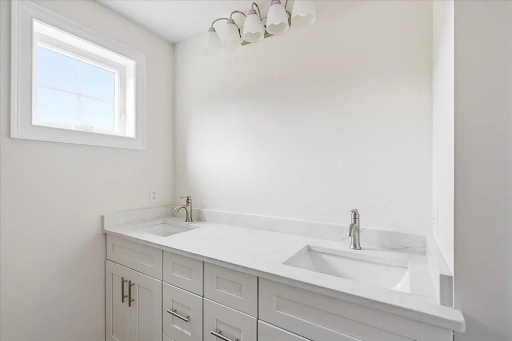 Photo of 9 Jasmine Way