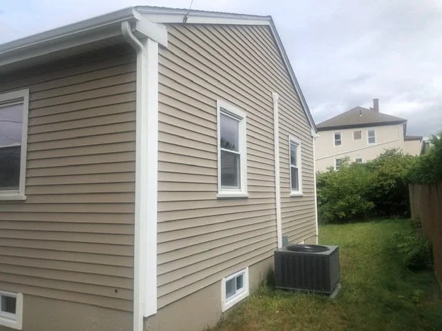 Photo of 102 Crawford St