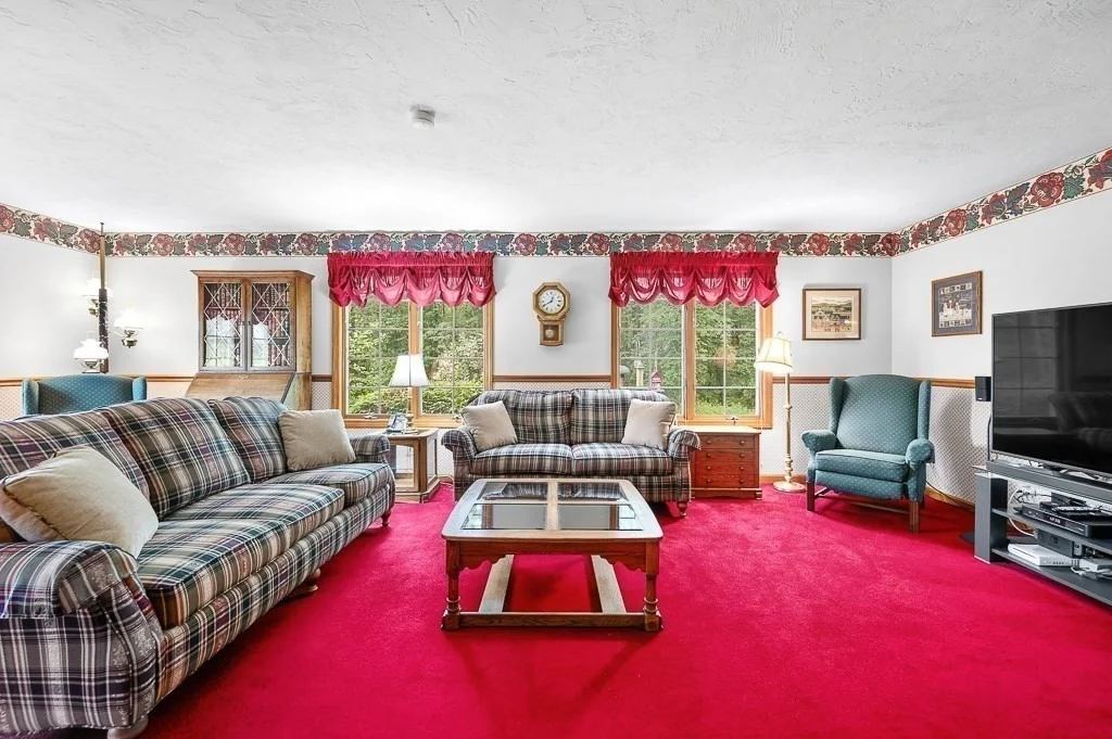 Photo of 400 Boston Road