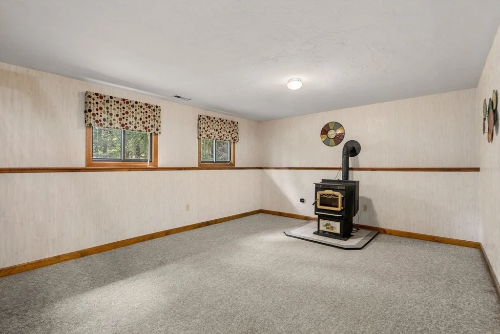 Photo of 6 Jerry Rd