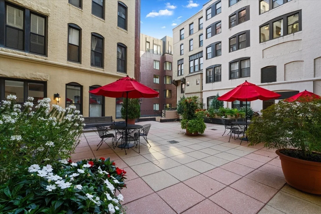 Photo of Unit 708 at 4 Charlesgate E